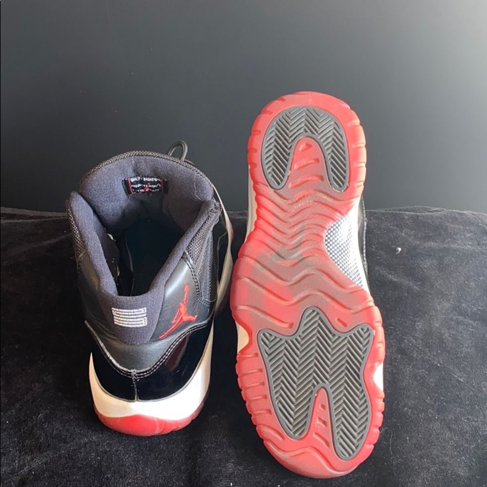 Shoes - Picture 3 of 4